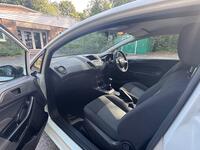FORD FIESTA VAN
